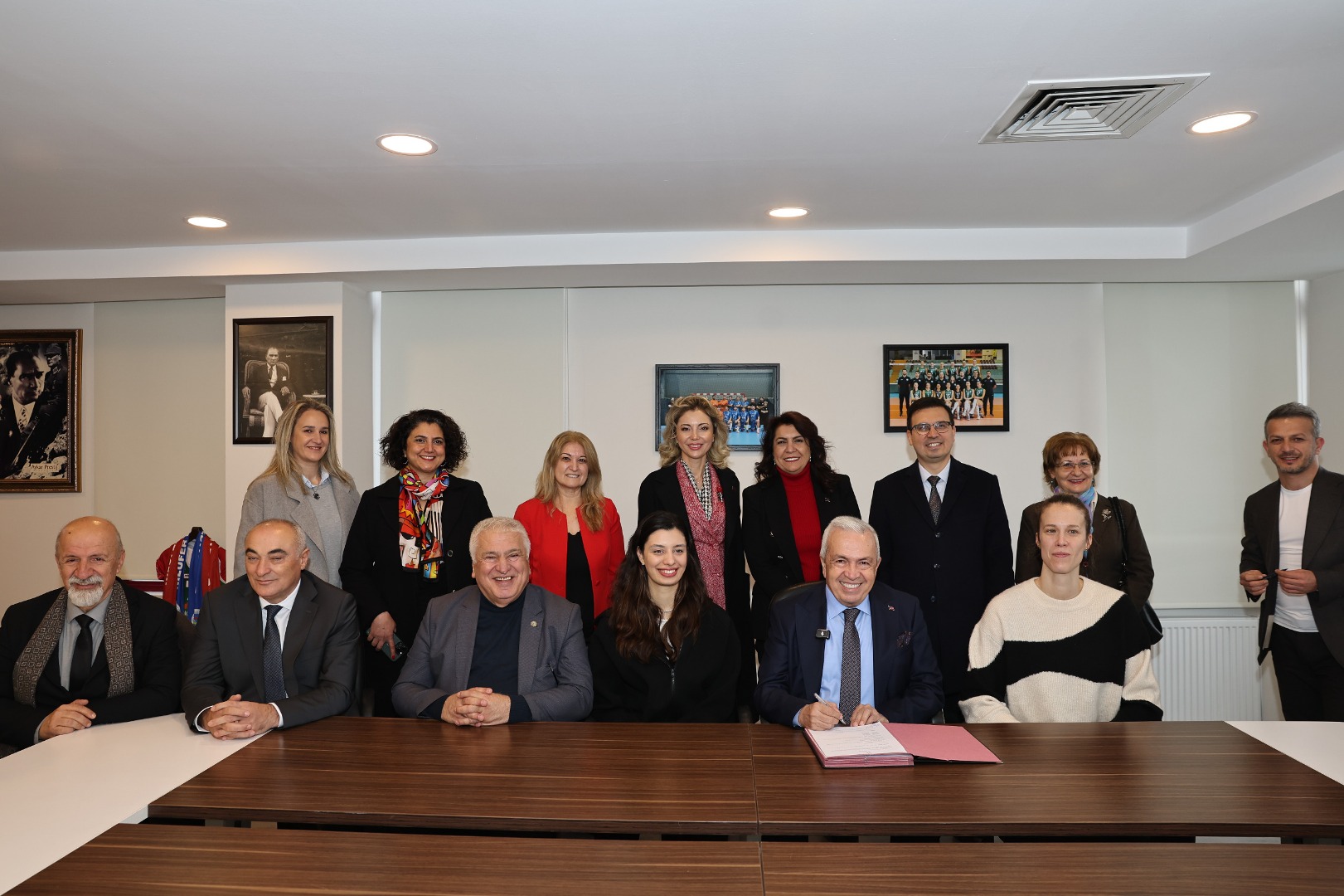 Nilüfer Belediyespor Eker Kadın Voleybol Takımı, ligin ikinci yarısına yönelik