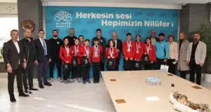 Nilüfer Belediye Başkanı Şadi Özdemir, Nilüfer Belediyespor’un yüzme ve güreş
