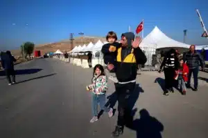 Ülkelerine dönmek isteyen Suriyelilerin Hatay’daki Cilvegözü, Yayladağı ve Zeytindalı sınır