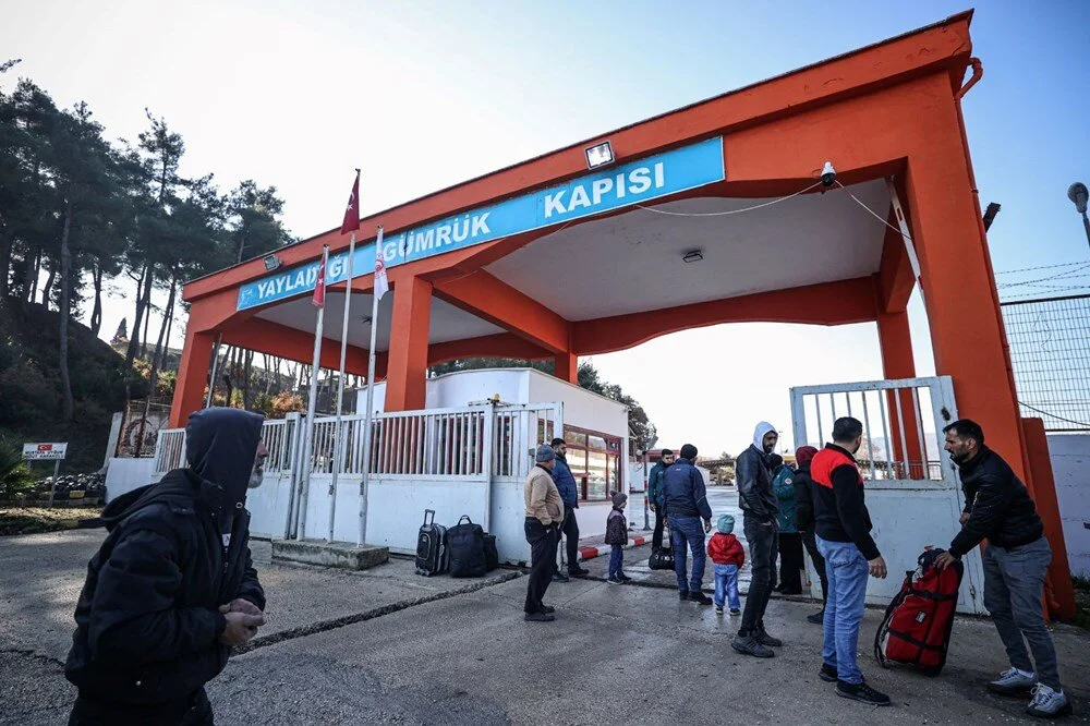Suriye’deki 61 yıllık Baas rejiminin çökmesiyle birlikte, iç savaşın başlamasının