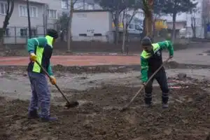 Yıldırım Belediyesi, kauçuk zeminli, modern oyun aletleri içeren yeni parkları