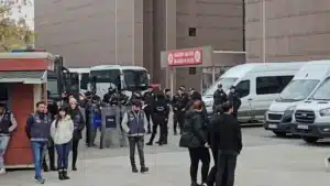 İstanbul’da bebekleri anlaşmalı oldukları hastanelere sevk ederek haksız kazanç sağlayan