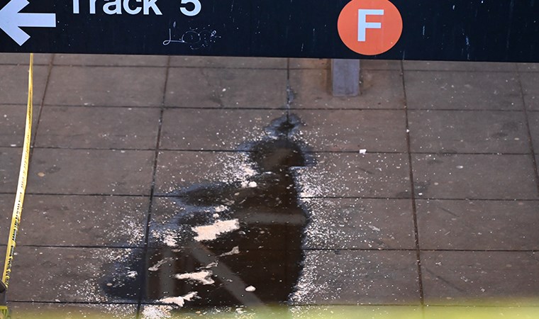 Pazar günü yaşanan olayda, Zapeta-Calil‘in, istasyonda duran bir trende uyuyan