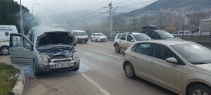 Bursa'da araç yangını! Trafik kilitlendi 5 Bursam Medya -