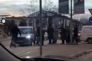 Olay, Kemalpaşa Mahallesi Adnan Menderes Bulvarı üzerinde meydana geldi. Hafif