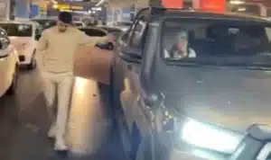 Bursa’da trafikten dolayı kontak kapattılar. Merkez Osmangazi ilçesi Terminal Yolu