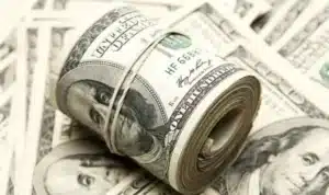 Vatandaşlar sabah saatlerinden itibaren “1 Dolar kaç TL?” ve “Euro