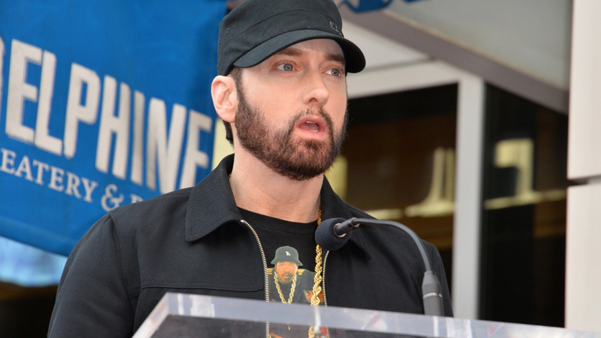 Dünyanın en ünlü rapçilerinden biri olan Eminem’in 69 yaşındaki annesi