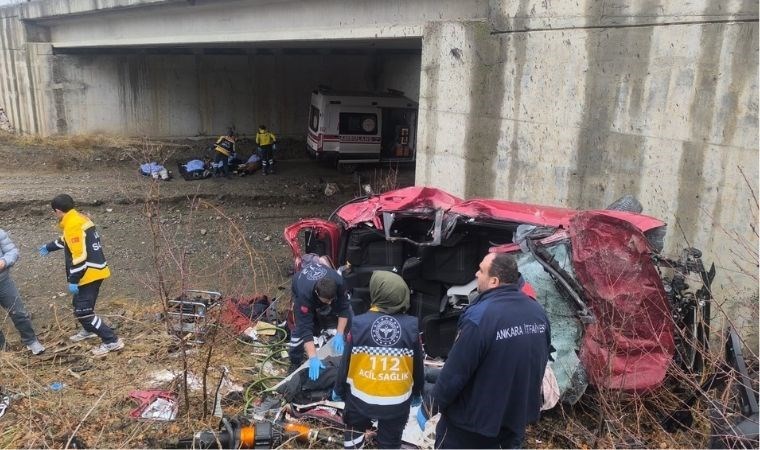 Ankara-Çankırı kara yolunda, Çandır mevkisinde sabah saat 10.00 sıralarında meydana