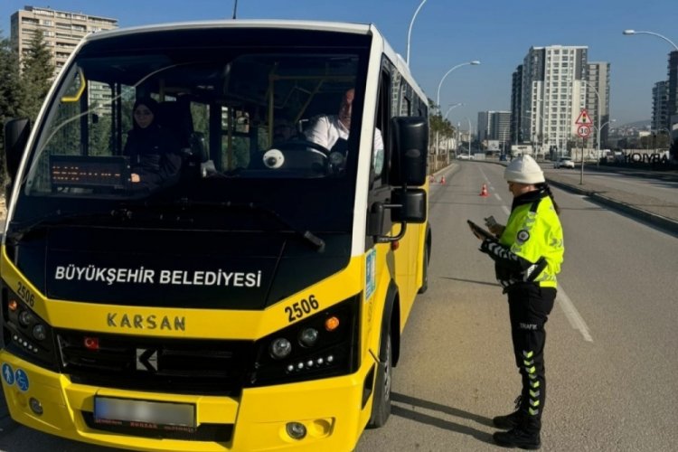 Trafik Denetleme Şube Müdürlüğü‘nden yapılan paylaşım şöyle; Önceliğimiz, can güvenliğiniz