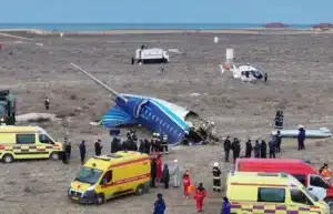 25 Aralık’ta Azerbaycan Havayolları‘na ait Embraer 190 tipi yolcu uçağı,