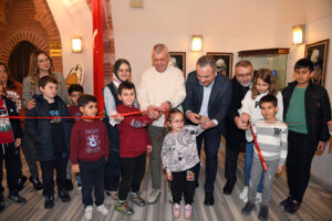 Hüdavendigar Yetenek Evi’nde açılan Robotik Kodlama ve STEM Atölyesi’nde eğitim