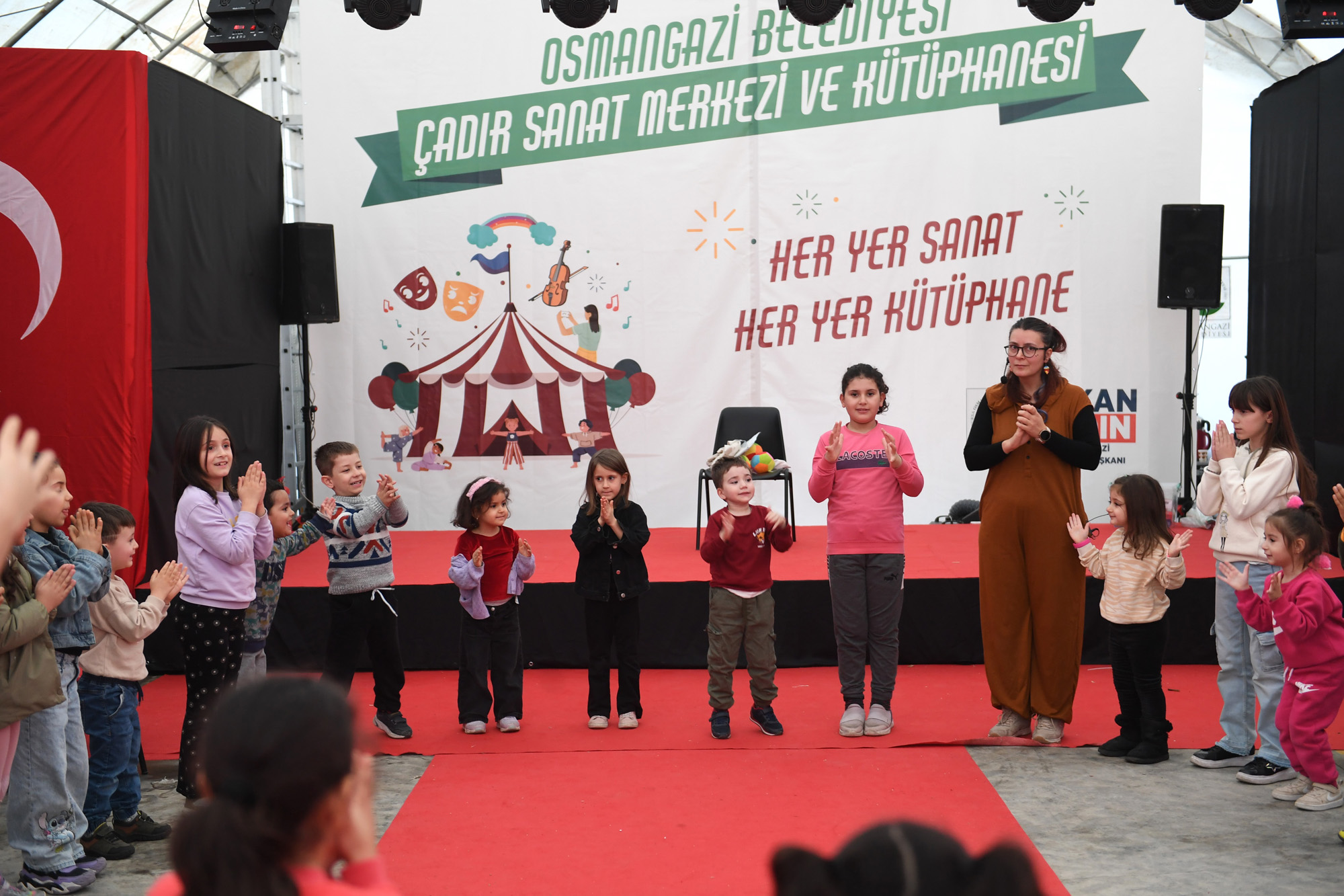 Yunuseli Kapalı Pazar Alanı’nda kurulan Çadır Kültür Sanat Merkezi ve