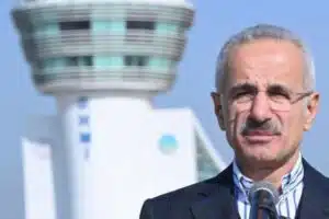Ulaştırma ve Altyapı Bakanı Abdulkadir Uraloğlu, Devlet Hava Meydanları İşletmesi