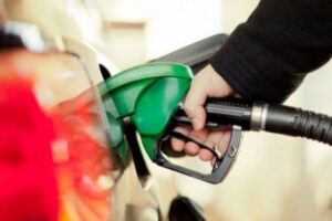 Döviz kuru ve petrol fiyatlarındaki hareketlilikler benzin ve motorin fiyatlarına
