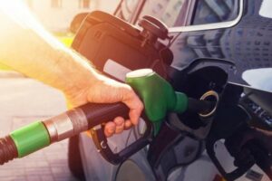 Brent petrol fiyatları ve dövizdeki değişikliklerle birlikte güncel benzin, motorin