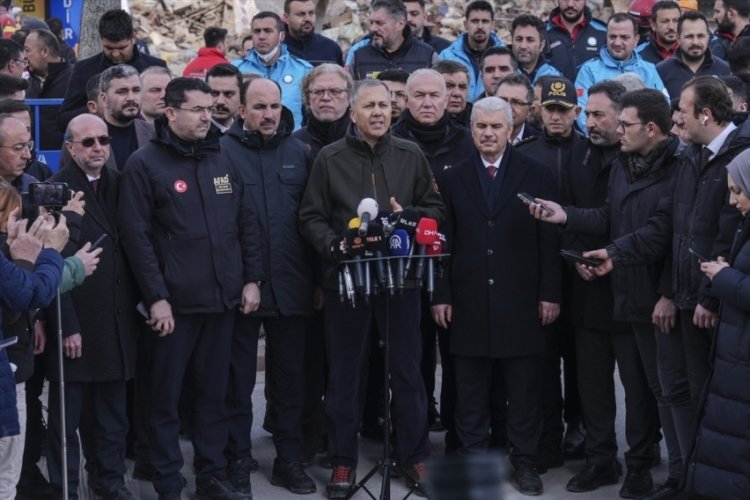 İçişleri Bakanı Ali Yerlikaya Konya’da çöken binada arama faaliyetlerinin sona