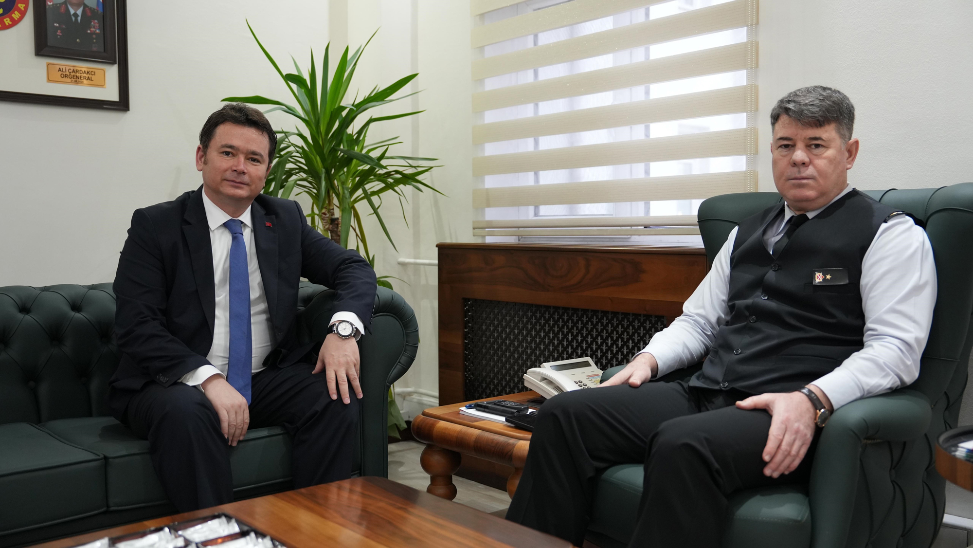 Bursa İl Jandarma Komutanı Tuğgeneral İdris Tataroğlu’na yeni görevinde başarılar