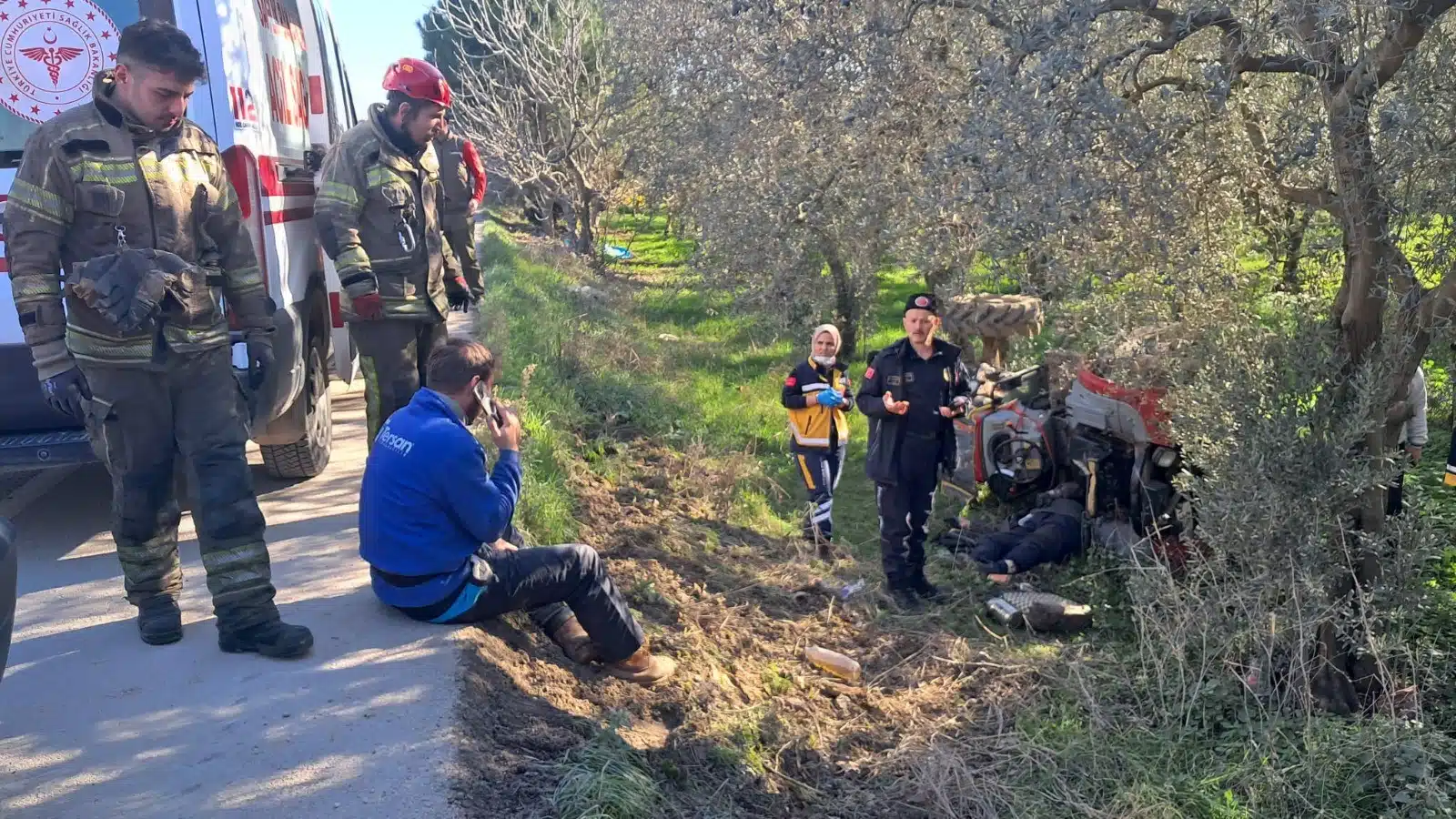 Bursa’da traktör kazası: 1 kişi hayatını kaybetti Olay yerine gelen