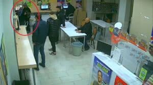 Bursa'da eşinin dükkanına daldı ortalığı birbirine kattı! 9 Bursam Medya -