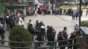 Hafta sonu Uludağ’da, otelde konaklayanların yanı sıra günübirlikçilerin de gelmesiyle