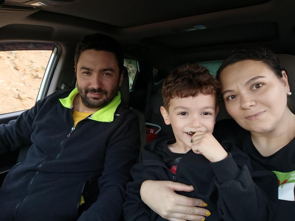 Bursa’da anestezi yapılarak bir dişi çekilip 4 dişine dolgu yapıldıktan