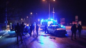 Kaza saat 01.00 sıralarında Ahmet Türkel Çevreyolu üzerinde meydana geldi.