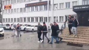 Bursa‘nın Osmangazi ilçesinde oturan 61 yaşındaki Gül K., kendisine yabancı