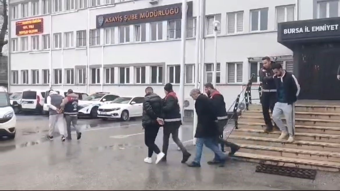 Bursa‘nın Osmangazi ilçesinde oturan 61 yaşındaki Gül K., kendisine yabancı