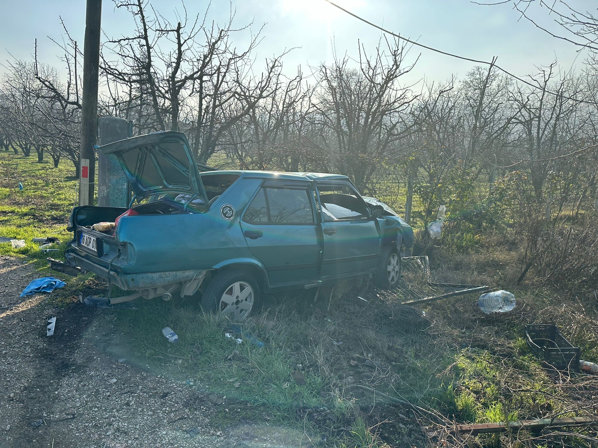 Kaza saat 13.50 sıralarında İnegöl’ün kırsal İsaören mahallesi yolu üzerinde