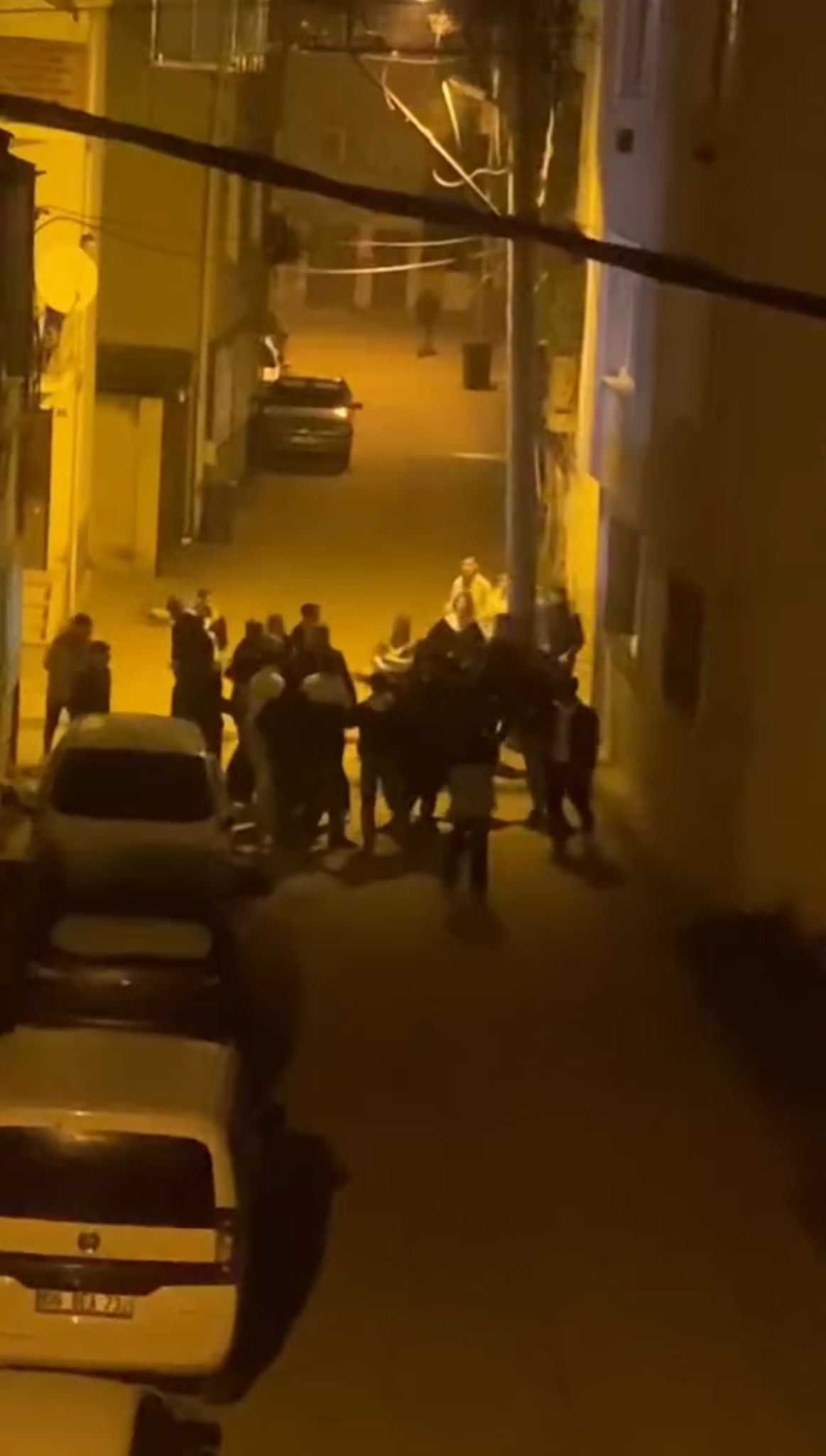 Olay, merkez Osmangazi ilçesi Alemdar Mahallesi’nde meydana geldi. Asker eğlencesi