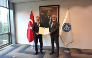 Piri Reis Üniversitesi ev sahipliğinde gerçekleştirilen protokol, BTÜ Rektörü Prof.