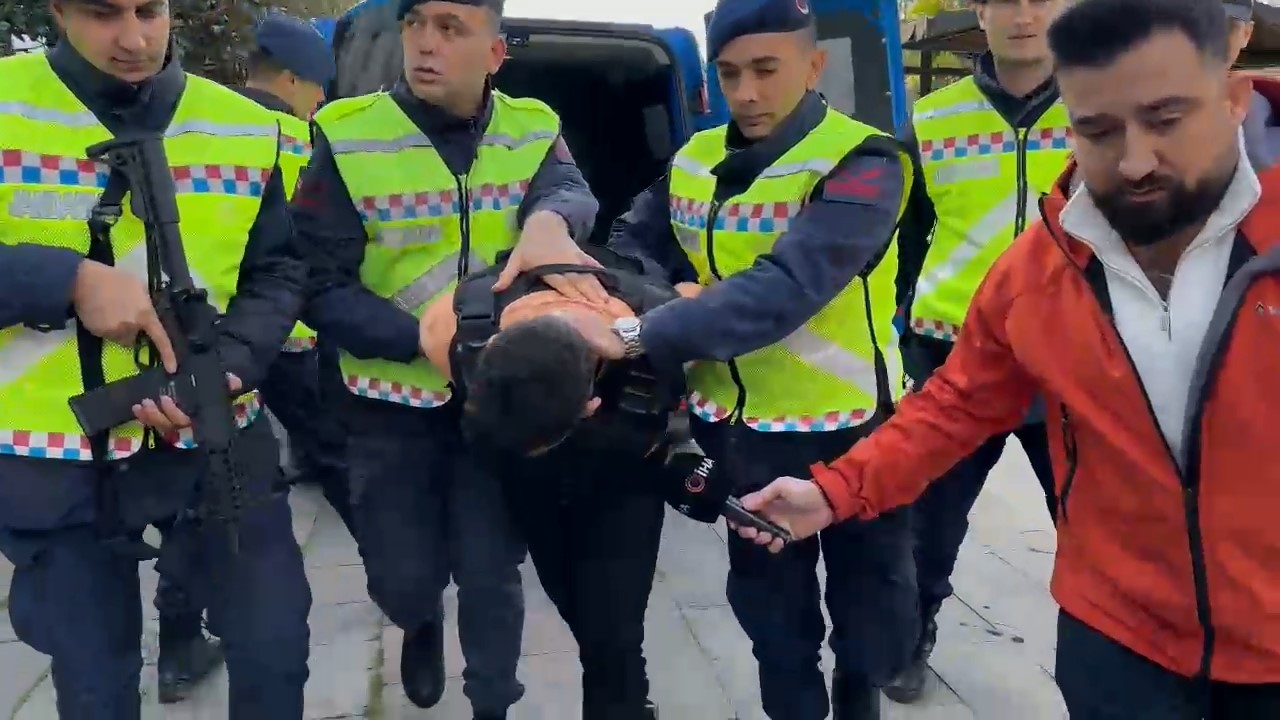 İznik’in kırsal Tacir Mahallesi’nde oturan Mehmet Karabıyık, dün sabah saatlerinde