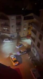 Olay, merkez Osmangazi ilçesi Emek Mahallesi’nde meydana geldi. Trafik polislerinin