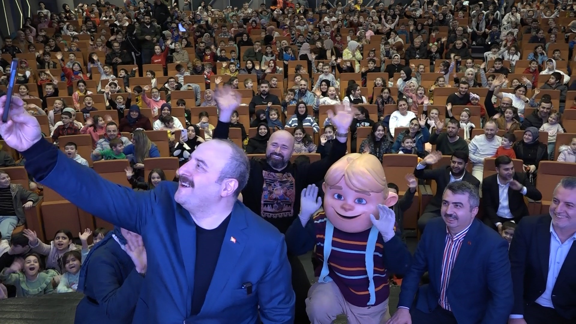 Yıldırım Belediyesi Barış Manço Kültür Merkezi‘nde yarıyıl tatili dolayısıyla, çocuklara