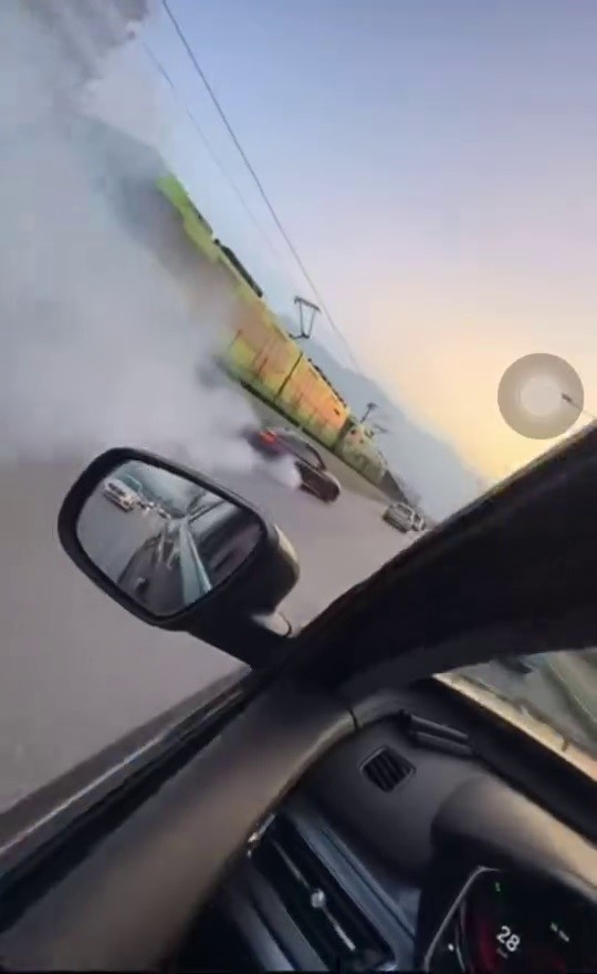 Olay Mudanya yolunda meydana geldi. Osmangazi ilçesi Sanayi Caddesi’nde plakası