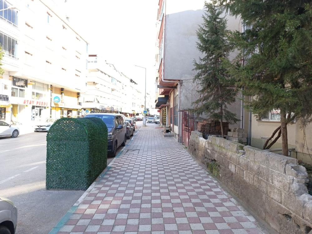 Karacabey Belediye Başkanı Fatih Karabatı ve Belediye Başkan Yardımcısı A.
