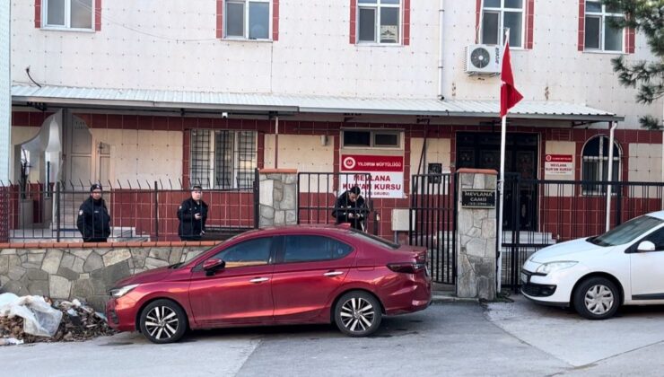 Bursa’da yolda yürüyen kadına ve kardeşine dehşeti yaşattı!
