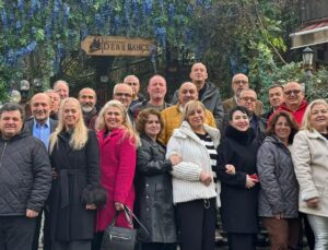 Bursa’da lise arkadaşları 40 yıl sonra buluştu