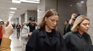 İstanbul Cumhuriyet Başsavcılığı tarafından Serenay Sarıkaya gibi bazı sanatçıların ve