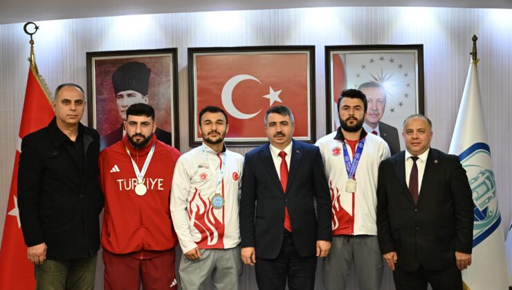 Başkan Yılmaz, Yıldırım Belediyespor Kulübü sporcularını ağırladı