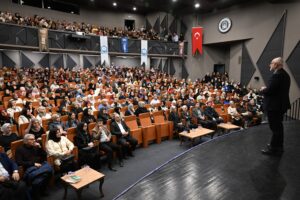Yıldırım Belediyesi, kültür sanat etkinlikleri kapsamında Psikiyatri Uzmanı ve Yazar