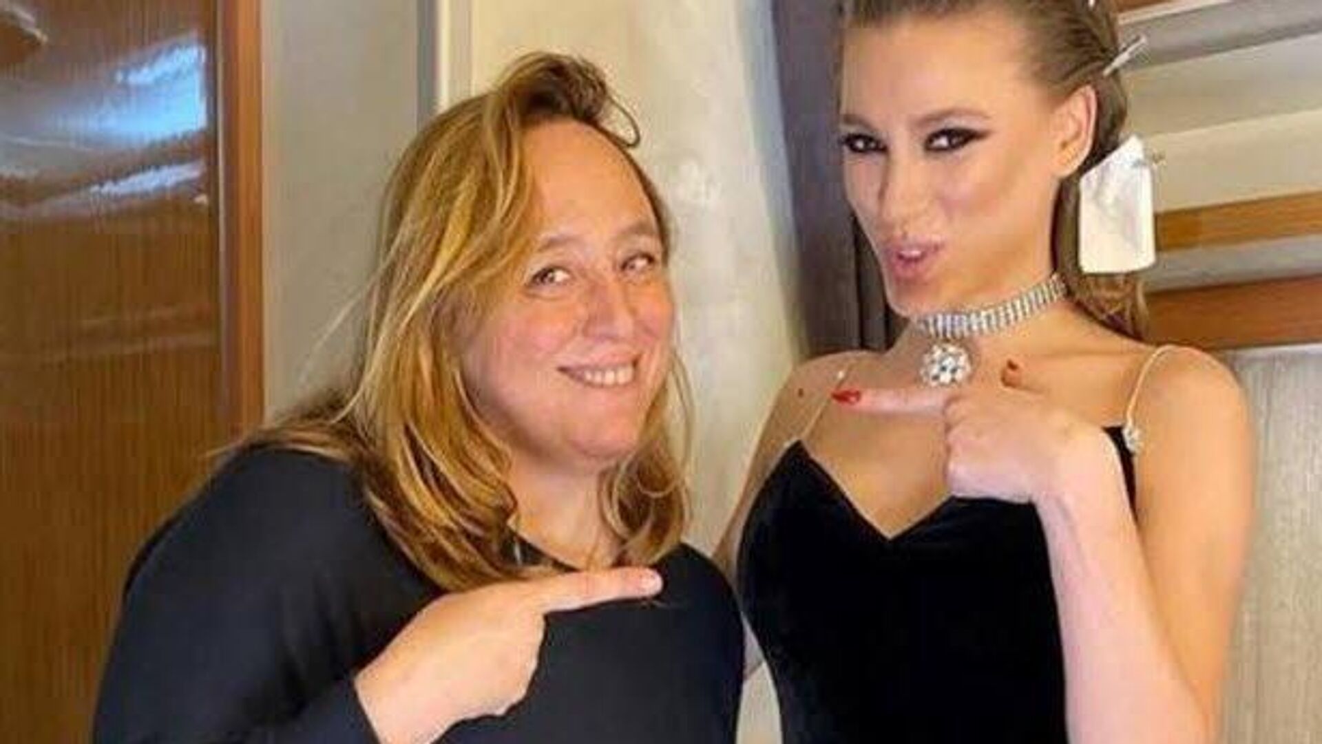 Menajer Ayşe Barım hakkında Gezi Parkı olaylarına iştirak ettiğine dair