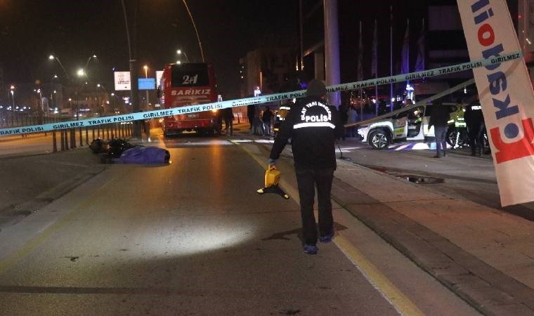 Merkezefendi ilçesine bağlı Sümer Mahallesi’nde gece saatlerinde feci bir kaza