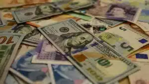 Ekonomik ve finansal kararlar üzerinde önemli etkilere sahip olan dolar