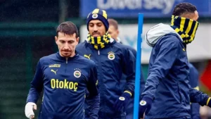 Can Bartu Tesisleri’nde Teknik Direktör Jose Mourinho yönetiminde gerçekleştirilen idman;
