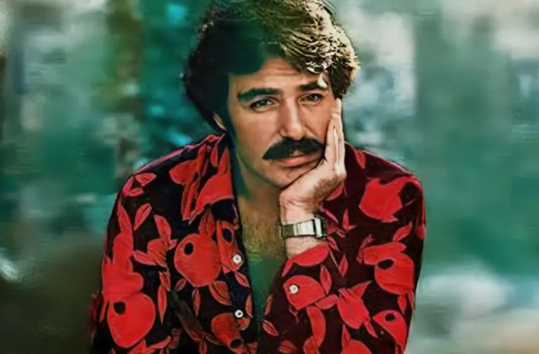 MarmarisManşet, sanatçının 1981 yılında Necla Nazır ile film çekmek için