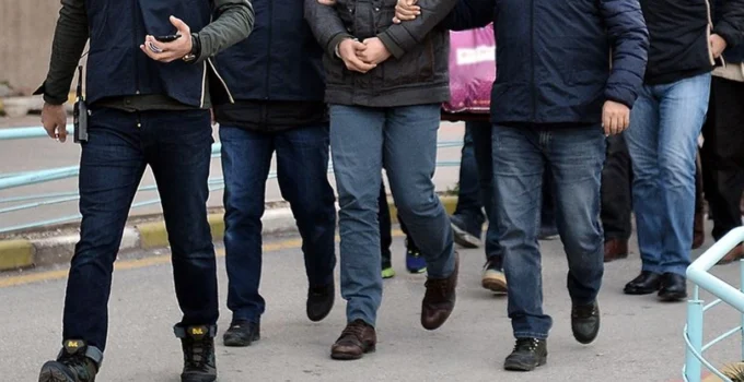 Bursa dahil 23 ilde FETÖ’ye darbe!