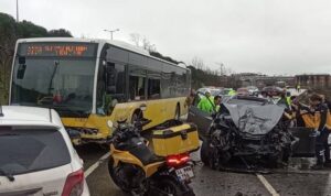 Alınan bilgiye göre, TEM bağlantı yolu Kartal istikametinde sürücüleri ve