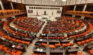 Bütçe maratonunun tamamlanmasının ardından TBMM mesaisine 2 hafta ara vermişti.